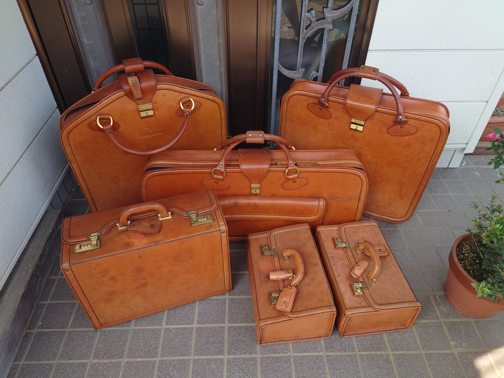 Ferrari testarossa luggage set